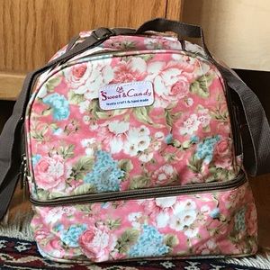 NEW! Floral Lunch Box